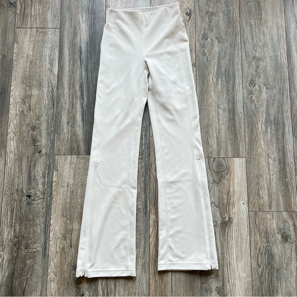 Lululemon White Opal Brushed Softstreme Ribbed Zip Flared
Pant